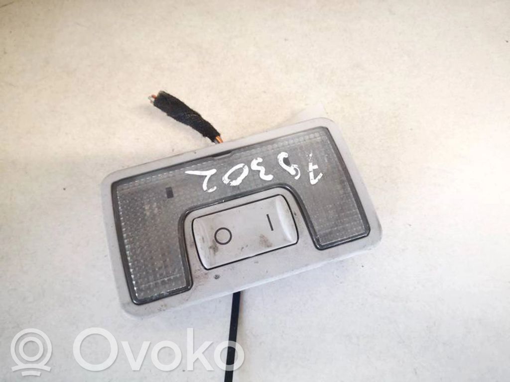 Audi A6 S6 C5 4B Lampka podsufitki tylna 
