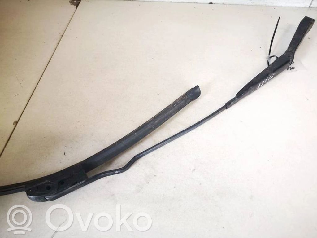 Opel Astra G Braccio della spazzola tergicristallo anteriore 