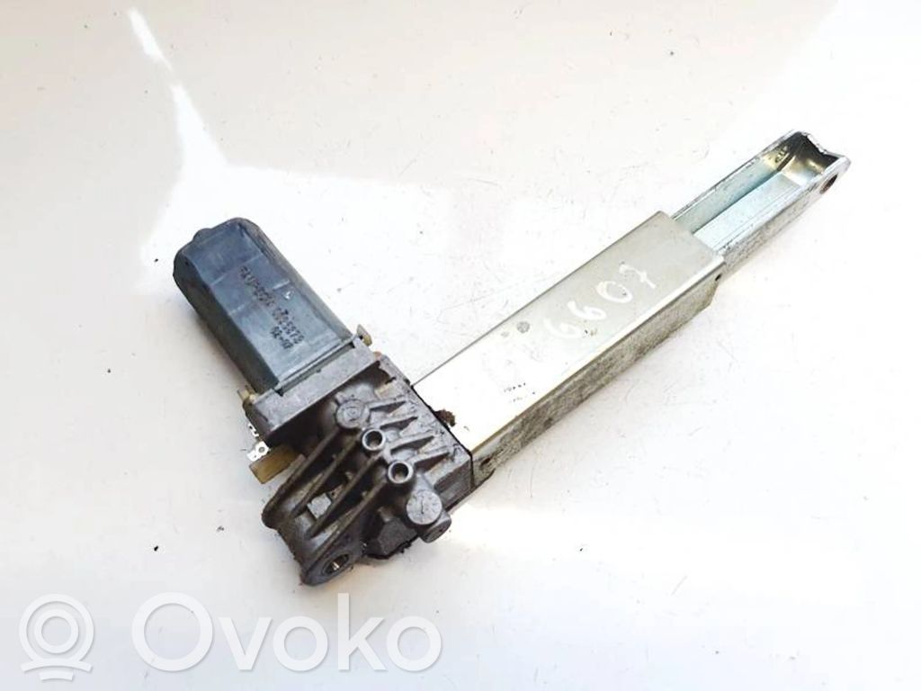 BMW 7 E65 E66 Istuimen säätömoottori 
