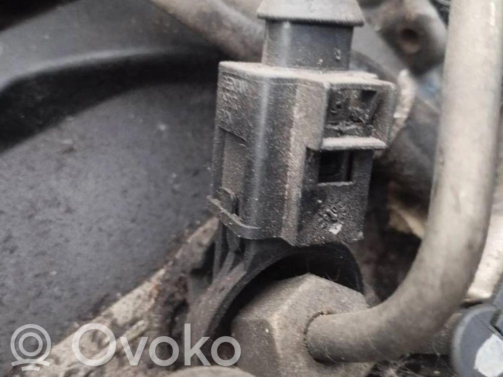 Audi A6 S6 C6 4F Inyector de combustible 