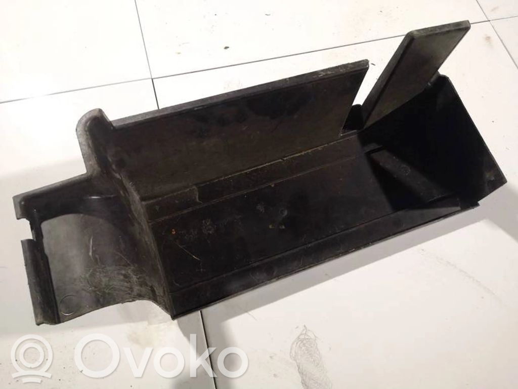 Akkulaatikon alusta   8697004,8697004