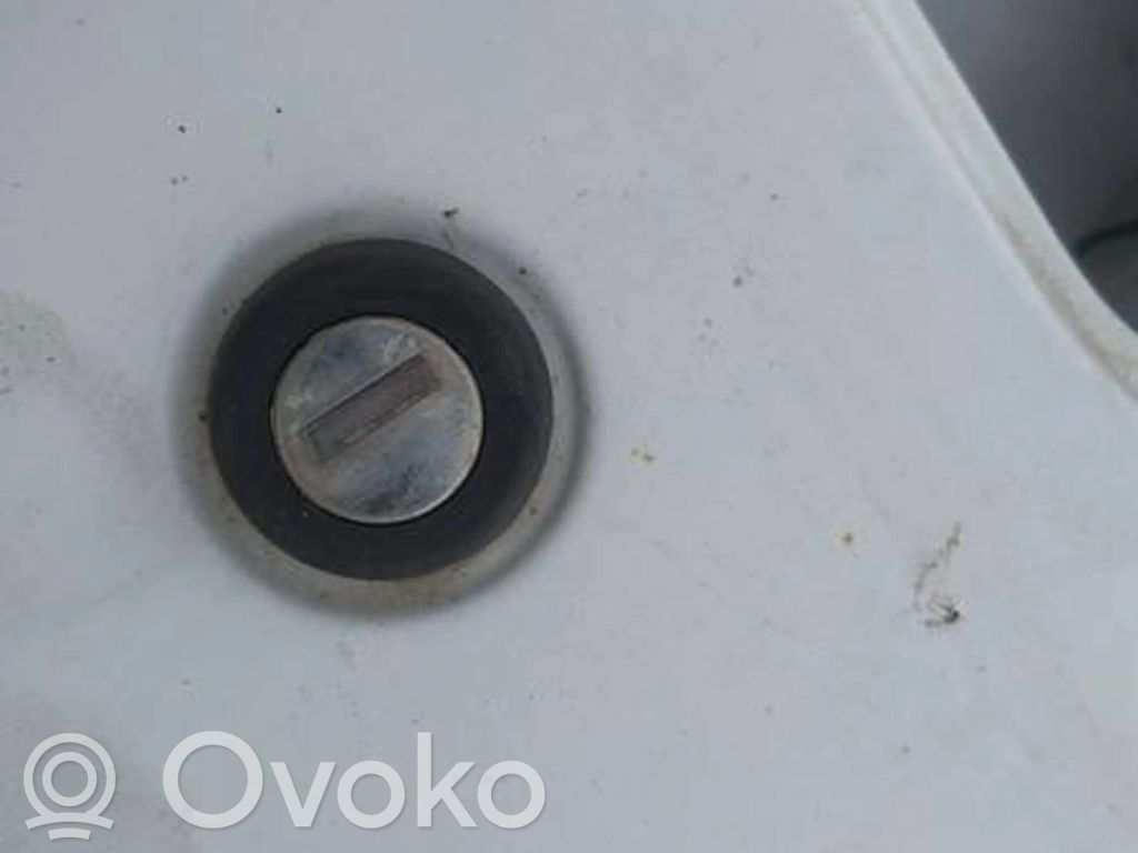 Serrure de porte avant (poignée)