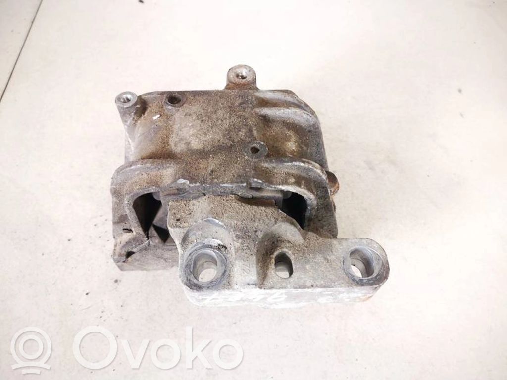 Volkswagen PASSAT B6 Supporto di montaggio del motore