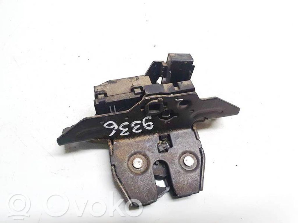 Opel Astra J Zamek klapy tylnej / bagażnika 