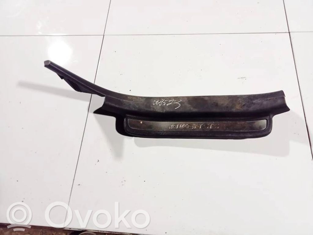 Toyota Avensis T250 Copertura del rivestimento del sottoporta posteriore 