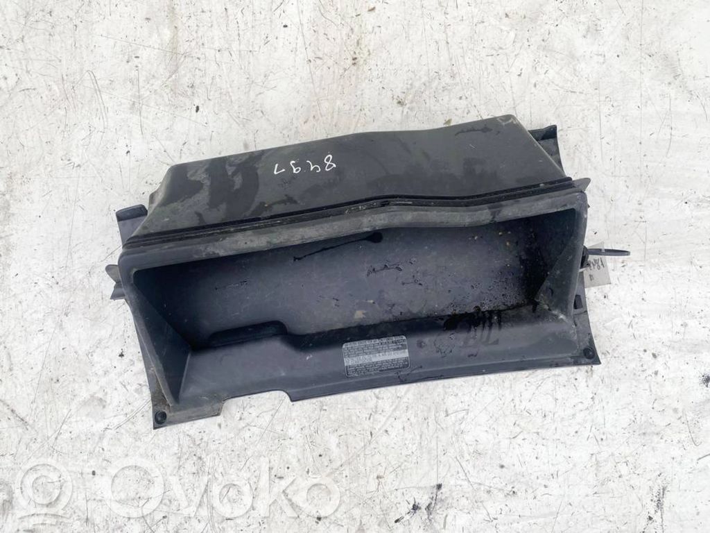 Toyota Yaris Daiktadėžė 