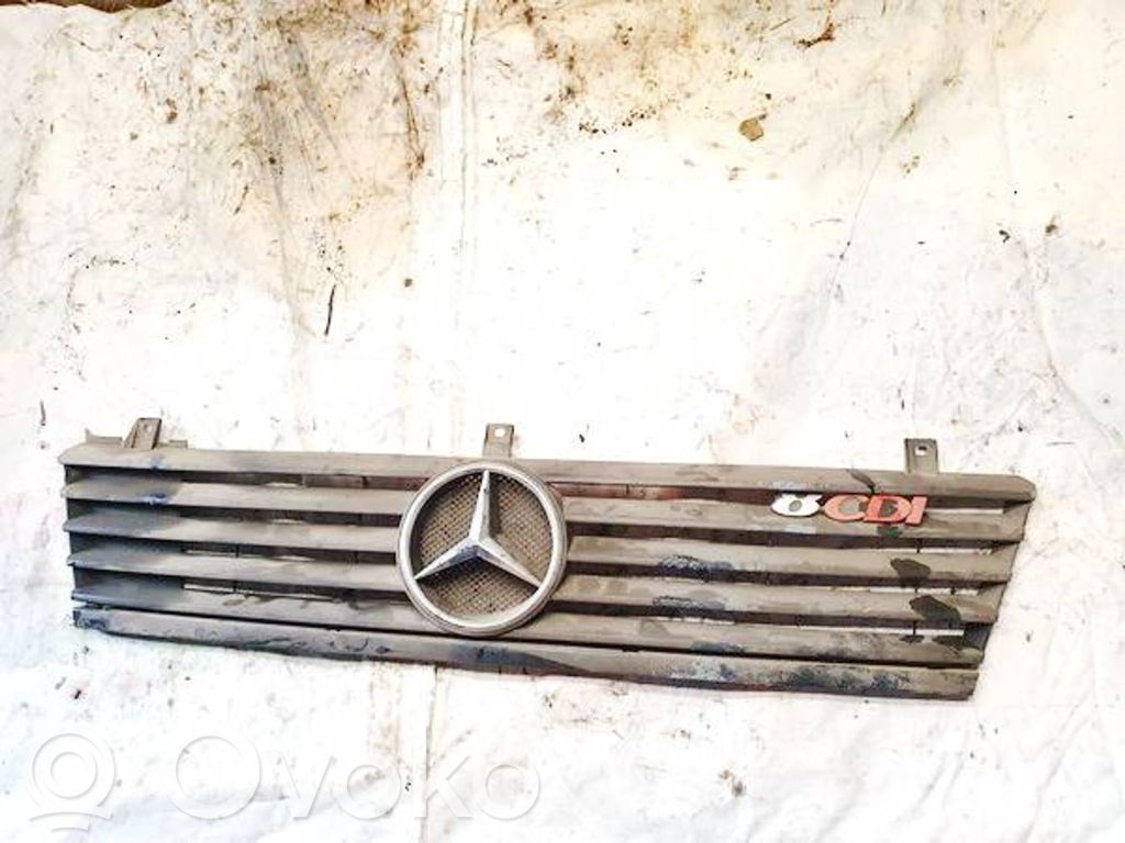 Mercedes-Benz Vito Viano W638 Griglia anteriore