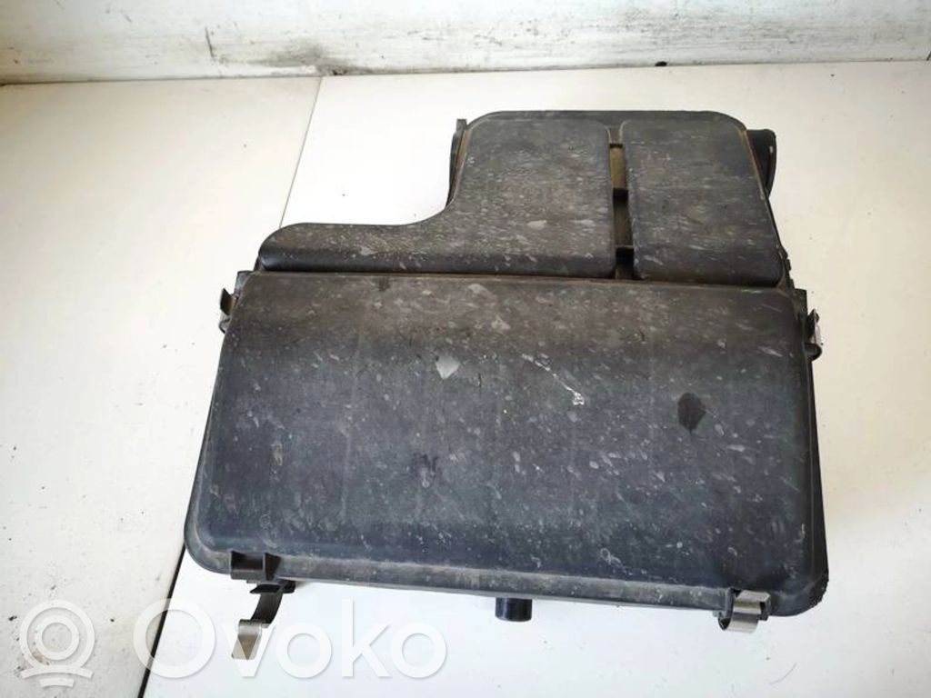 Opel Agila A Caja del filtro de aire 