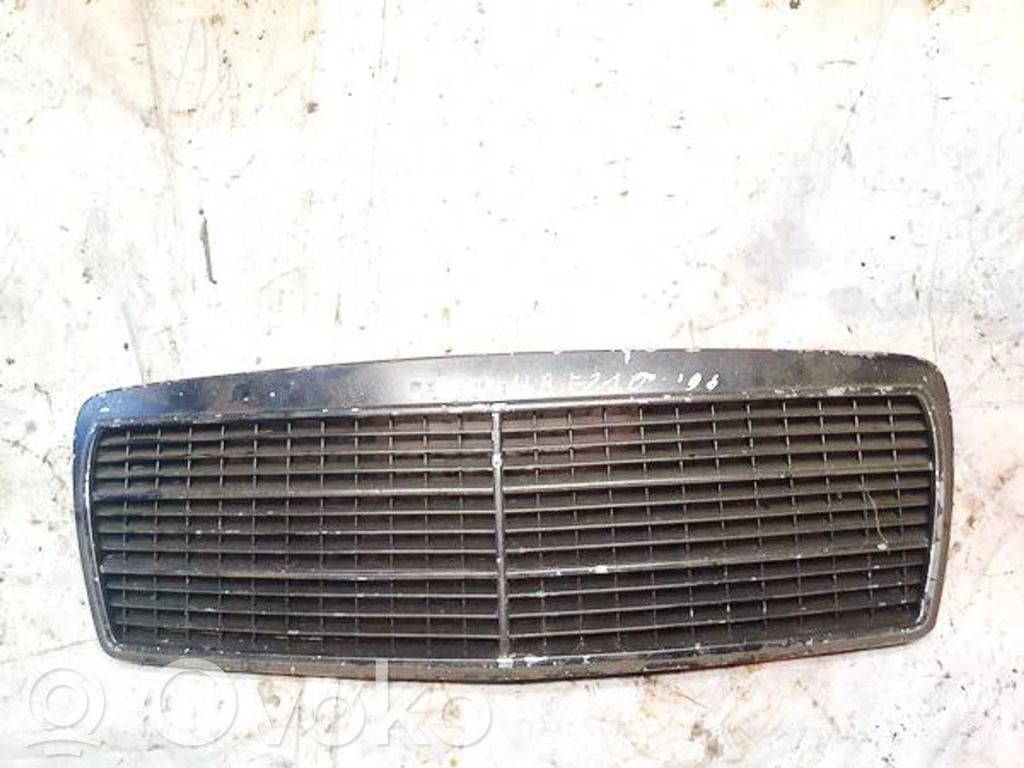Mercedes-Benz E W210 Kühlergrill 