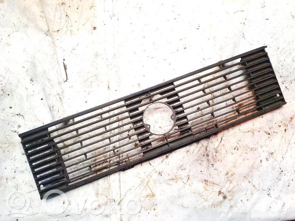 Volkswagen Jetta I Etusäleikkö 