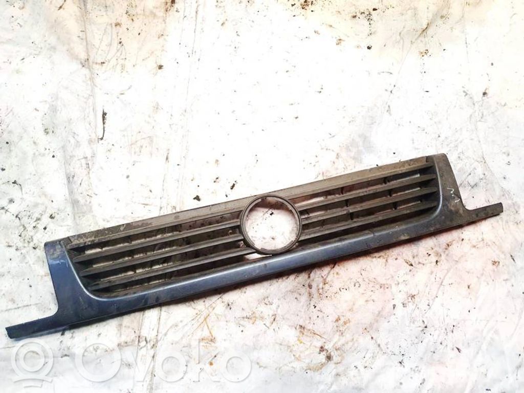 Volkswagen Polo III 6N 6N2 6NF Atrapa chłodnicy / Grill 