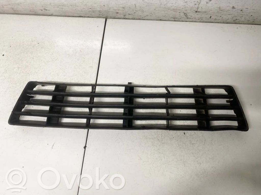 Audi A6 S6 C5 4B Grille inférieure de pare-chocs avant