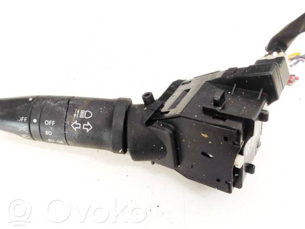 Nissan Primera Leva indicatori 