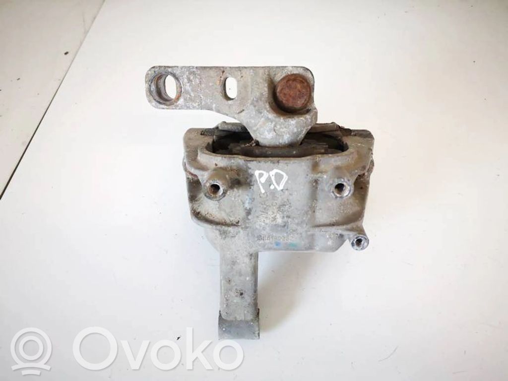 Volkswagen Tiguan Suport tampon motor 