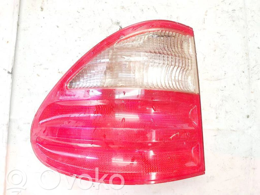 Mercedes-Benz E W210 Luci posteriori
