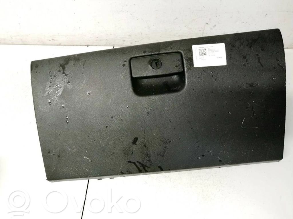 KIA Sorento Handschuhfach 