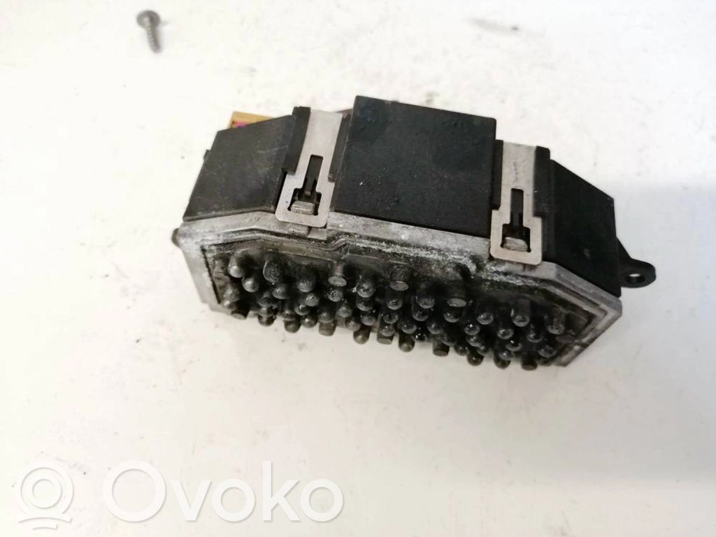 Rezystor / Opornik dmuchawy nawiewu   3C0907521B,CZ2468105387,3C0907521B,CZ2468105387,F011500045