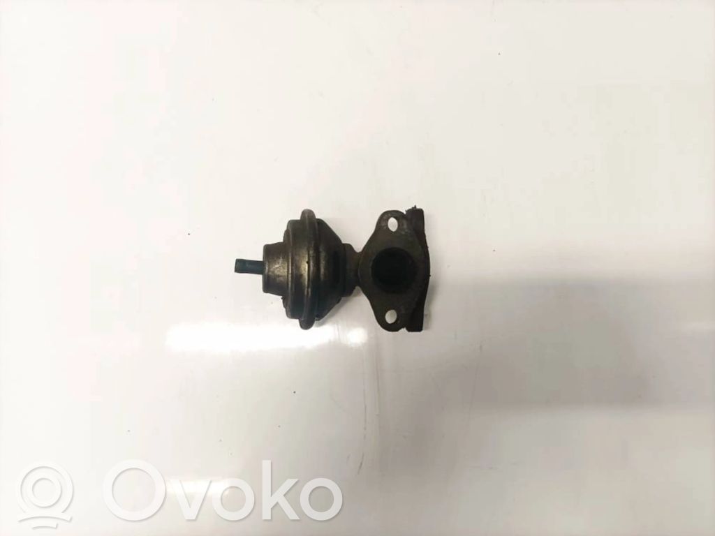 Volkswagen PASSAT B3 Supapă EGR 