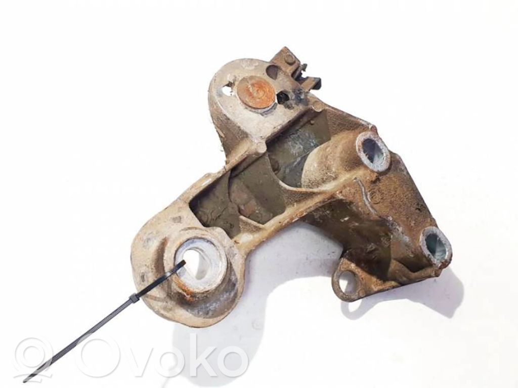 Łapa / Mocowanie silnika   8E0199352,8E0199352