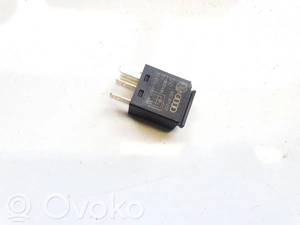 Otros relés   8Z0951253,V23074A1001X50,8Z0951253,V23074A1001X50