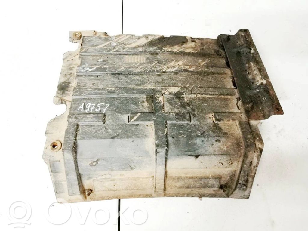 Suzuki Grand Vitara II Engine splash shield/under tray 