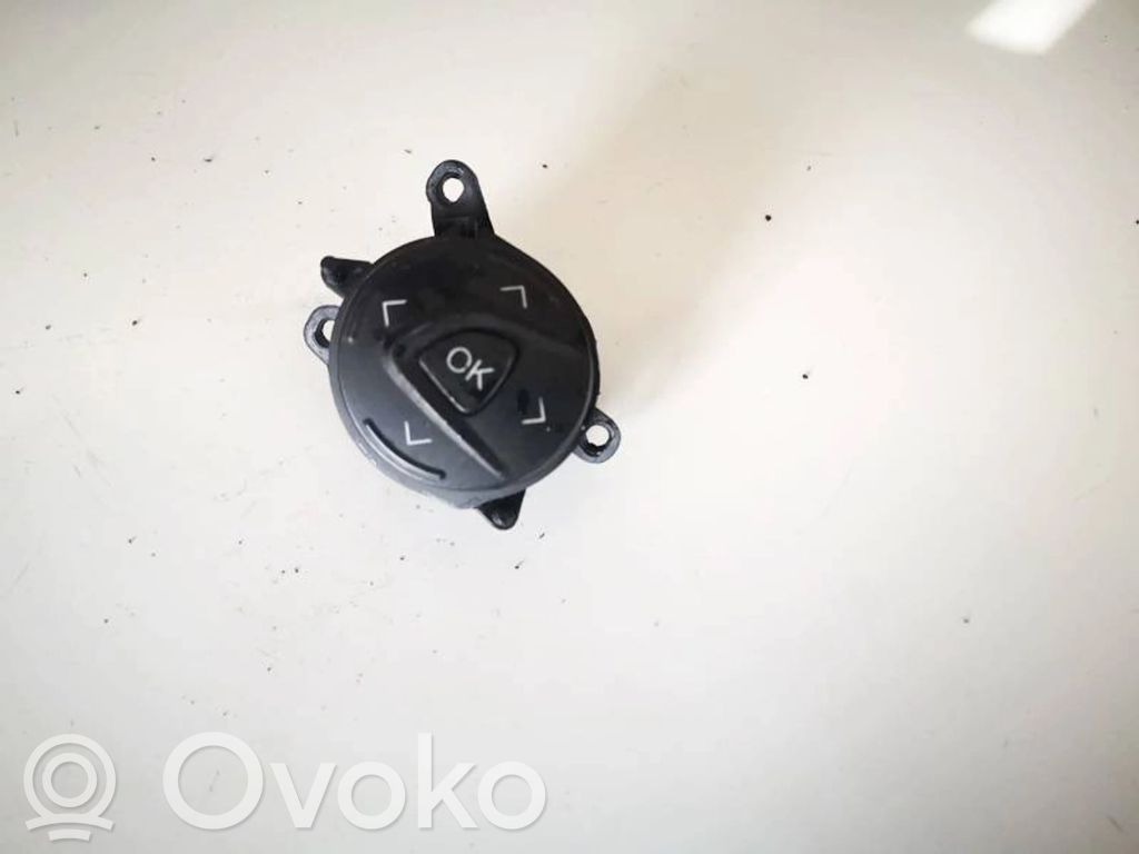 Ford Grand C-MAX Boutons / interrupteurs volant 
