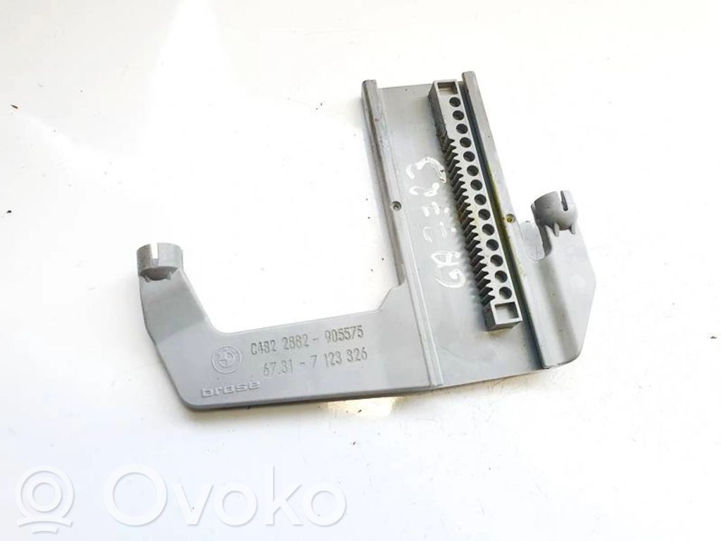 Muu ulkopuolen osa   67317123326,67717123326,67717123326,67317123326
