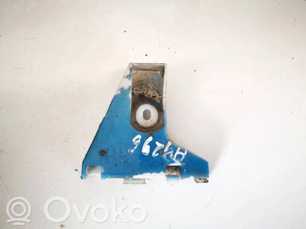 Mazda 5 Takapuskurin kannake 