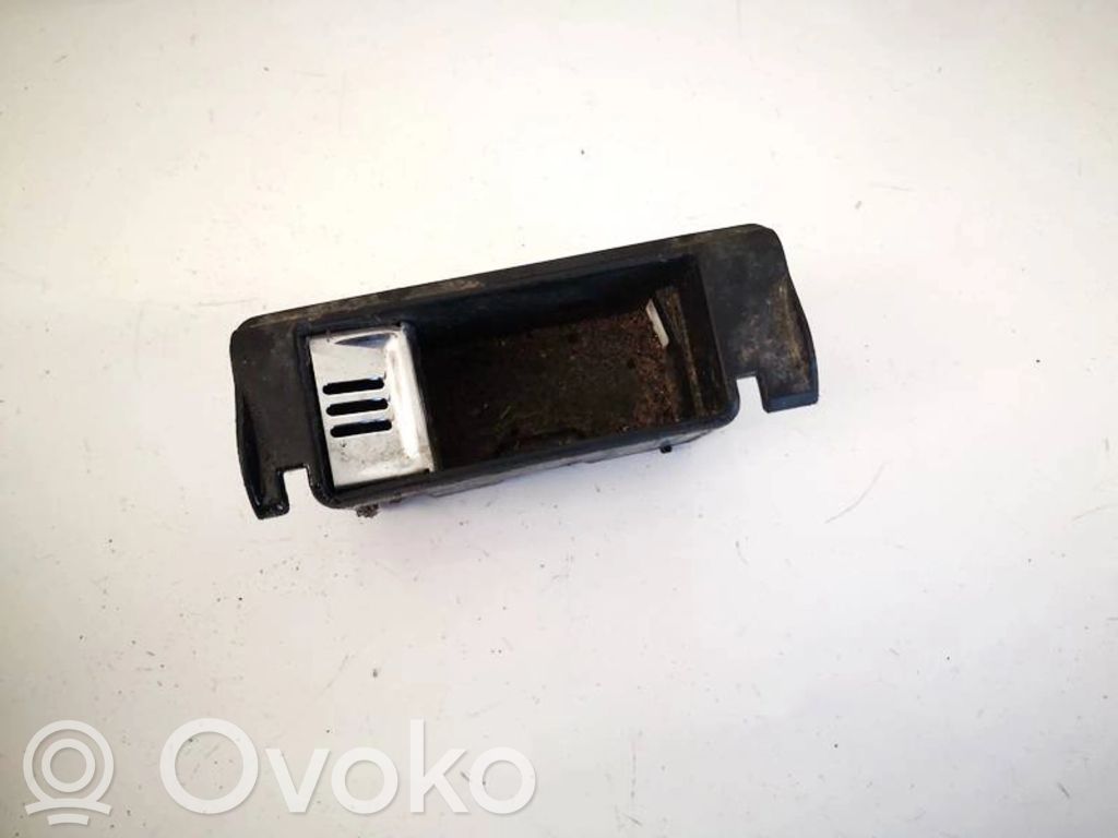 Audi A6 S6 C6 4F Cendrier 