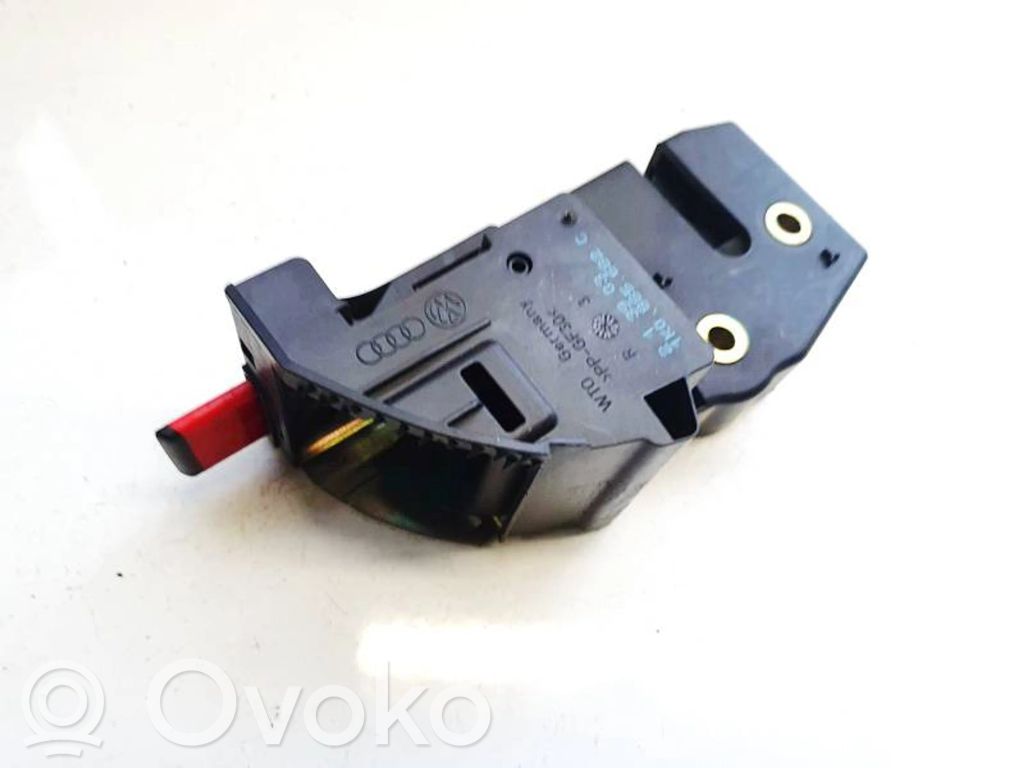 Audi A3 S3 8P Zatrzask blokady oparcia fotela 