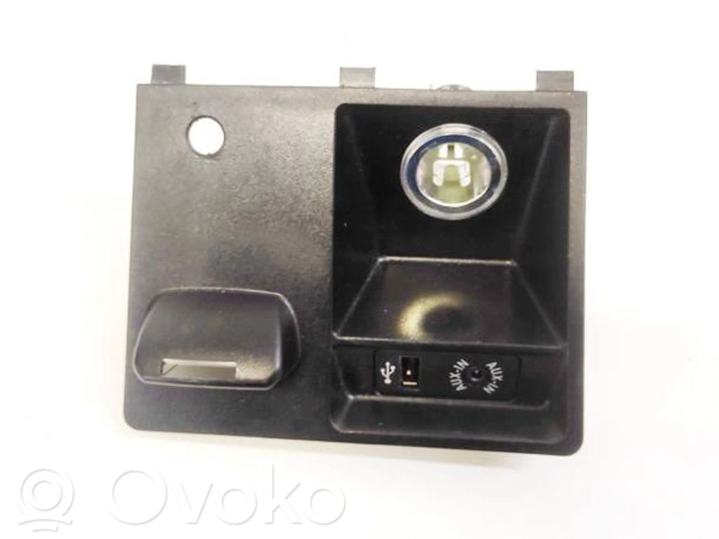 BMW X5 E70 USB-pistokeliitin 