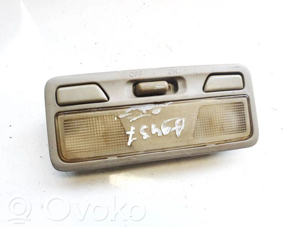 Mitsubishi Lancer Etuistuimen valo