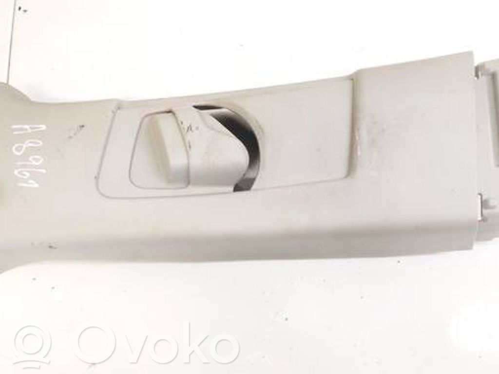 Toyota Auris E180 Otros repuestos del interior 