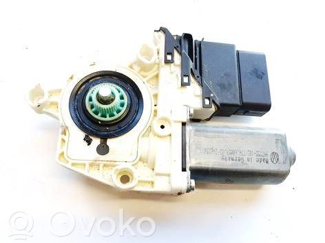 Volkswagen PASSAT B6 Motor macara geam ușă spate 