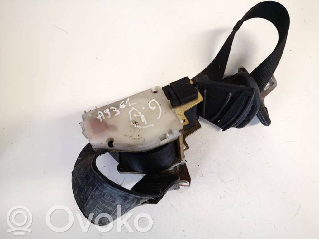 Opel Omega B1 Cinturón trasero 