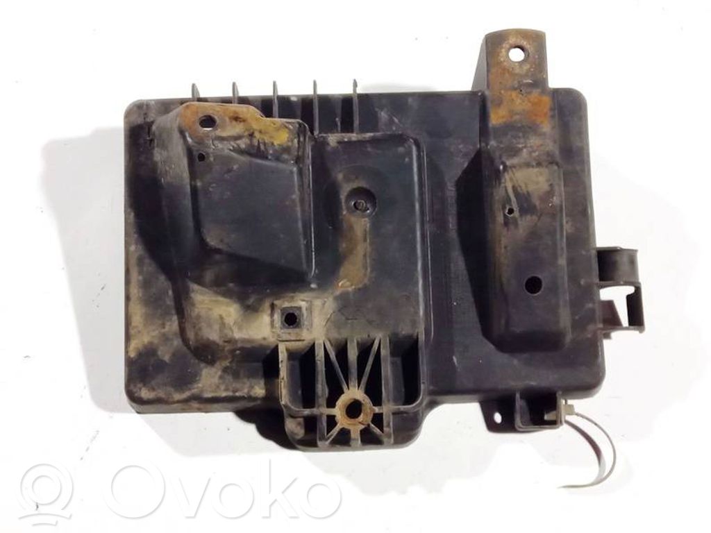 Opel Astra G Akkulaatikon alusta 