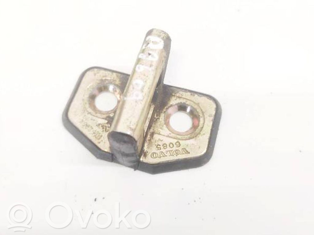 Volvo S70  V70  V70 XC Rygiel zamka drzwi przednich 