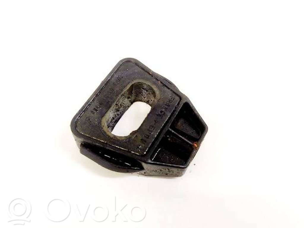 Volkswagen Golf IV Staffa di montaggio del radiatore