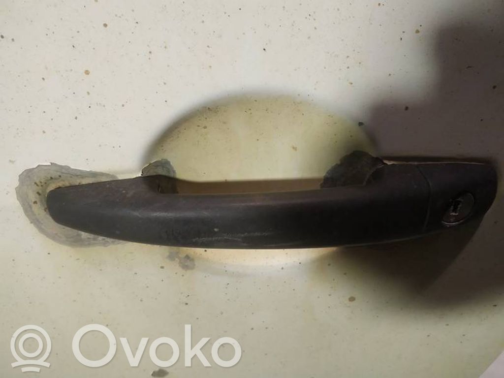 Etuoven ulkokahva
