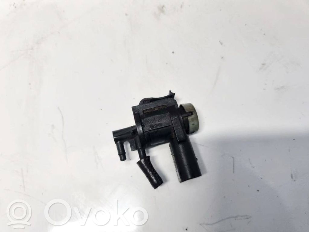 Volkswagen PASSAT B6 Solenoid supapă turbosuflantă