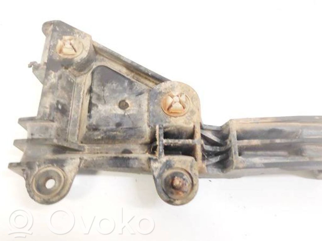 Etupuskurin kannake   8A0807284,8A0807284