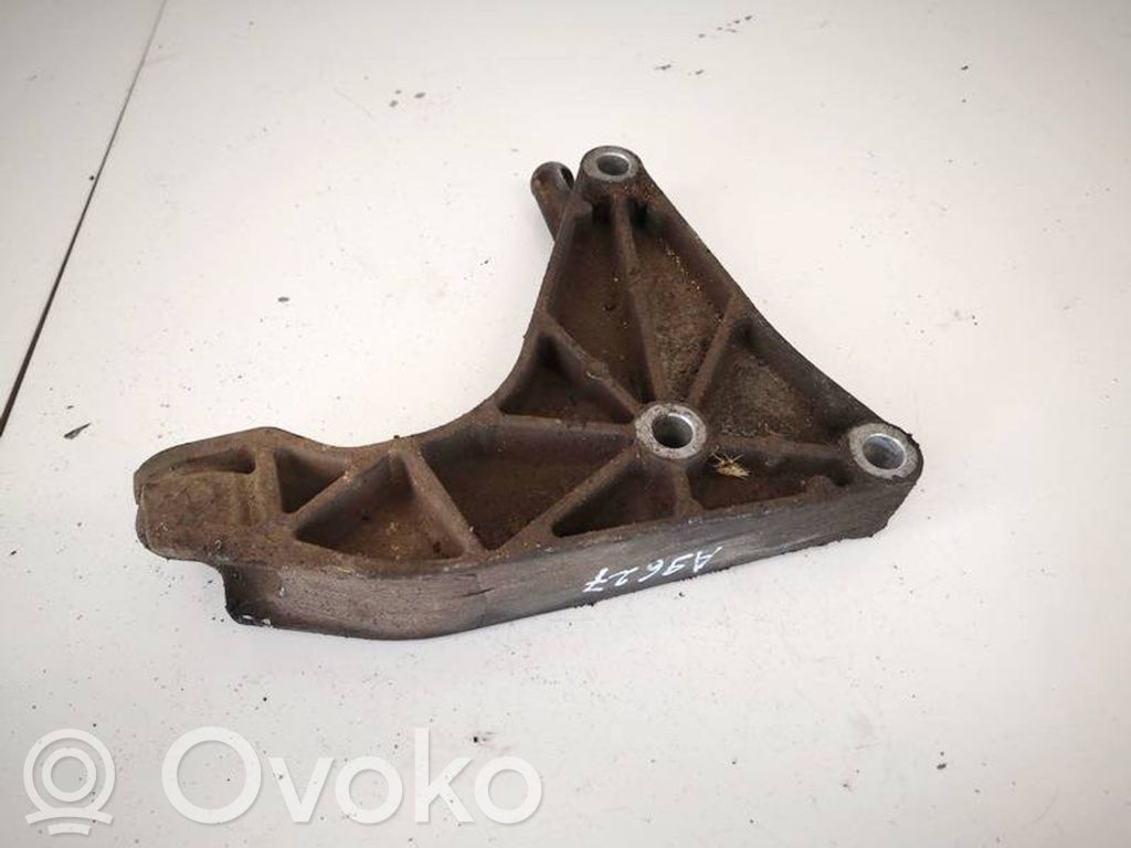 Engine mounting bracket   90575131,90575131