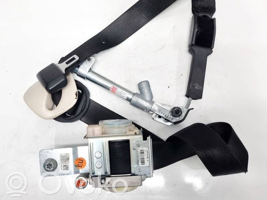 Tesla Model S Front seatbelt 