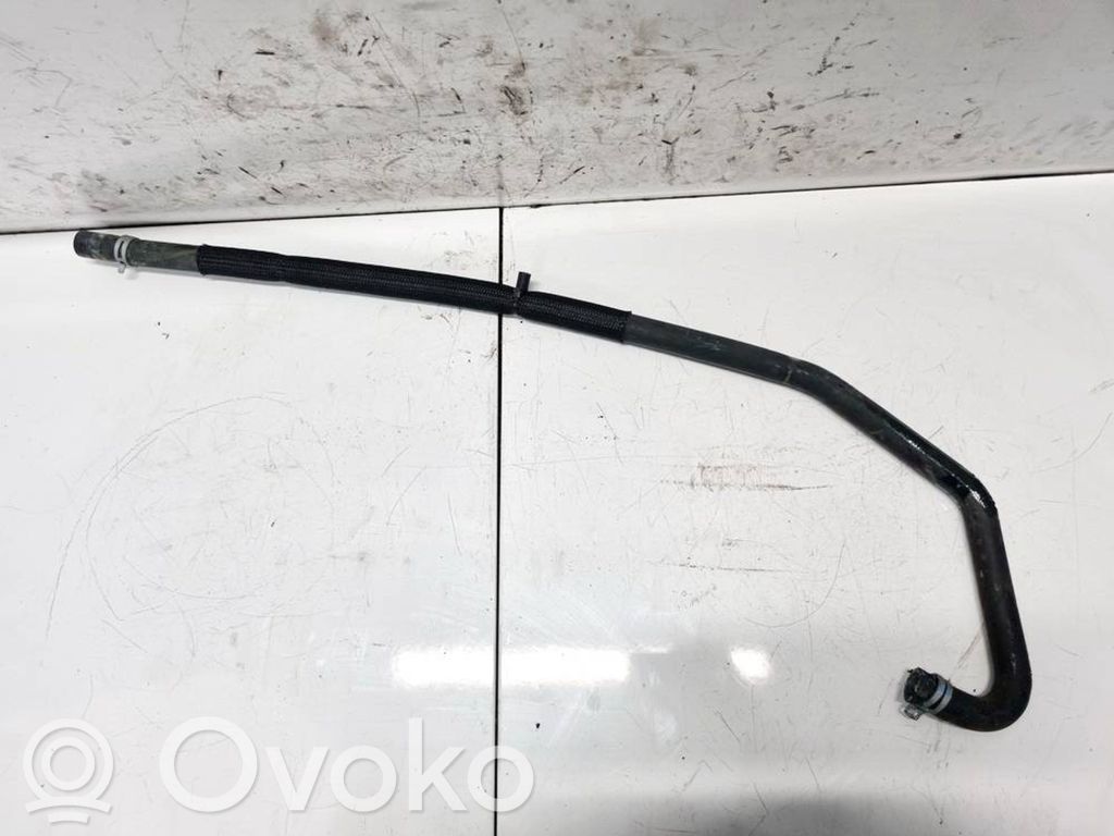 Tesla Model S Tubo flessibile del liquido di raffreddamento del motore