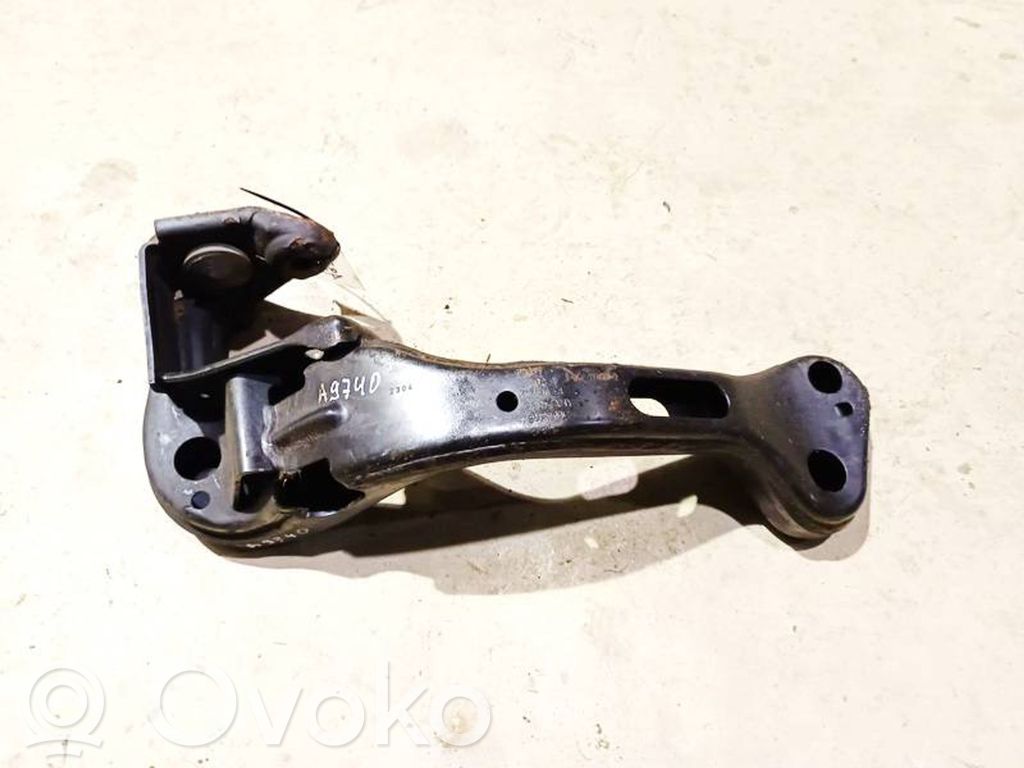 BMW X3 E83 Engine mounting bracket 