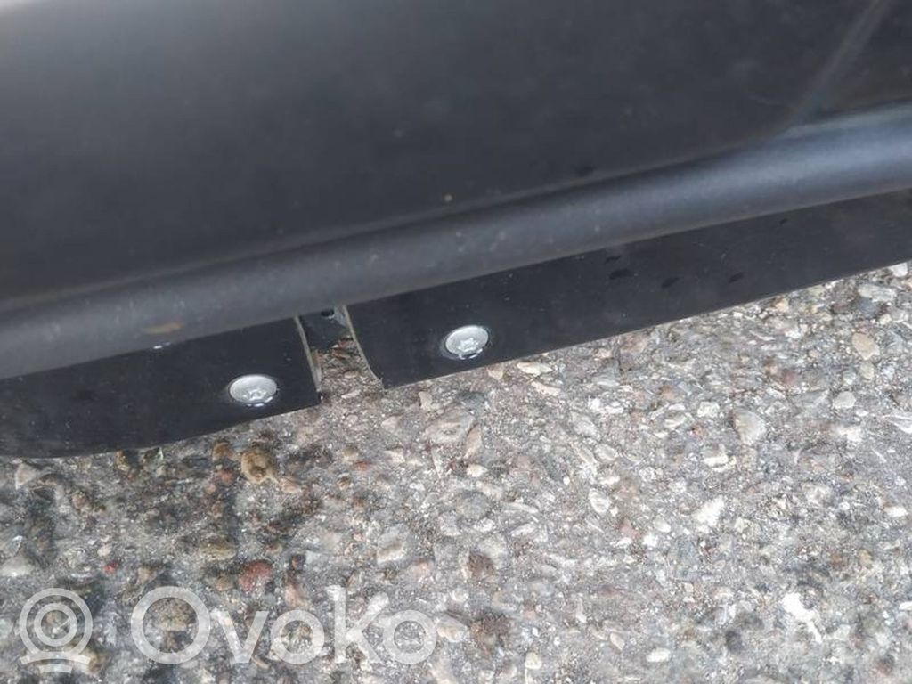 Serrure de porte avant
