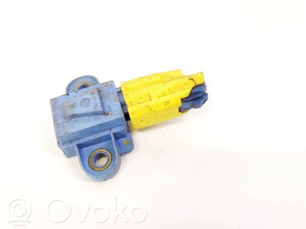 Volkswagen PASSAT B6 Czujnik uderzenia Airbag