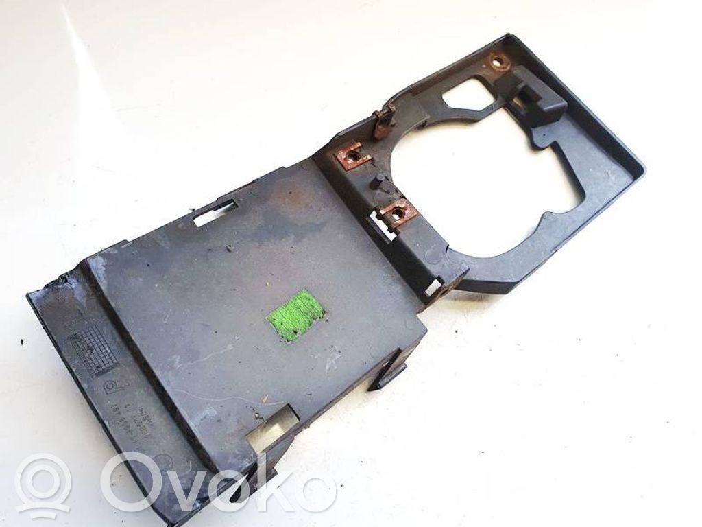 BMW 3 E90 E91 Etupuskurin alempi jäähdytinsäleikkö 