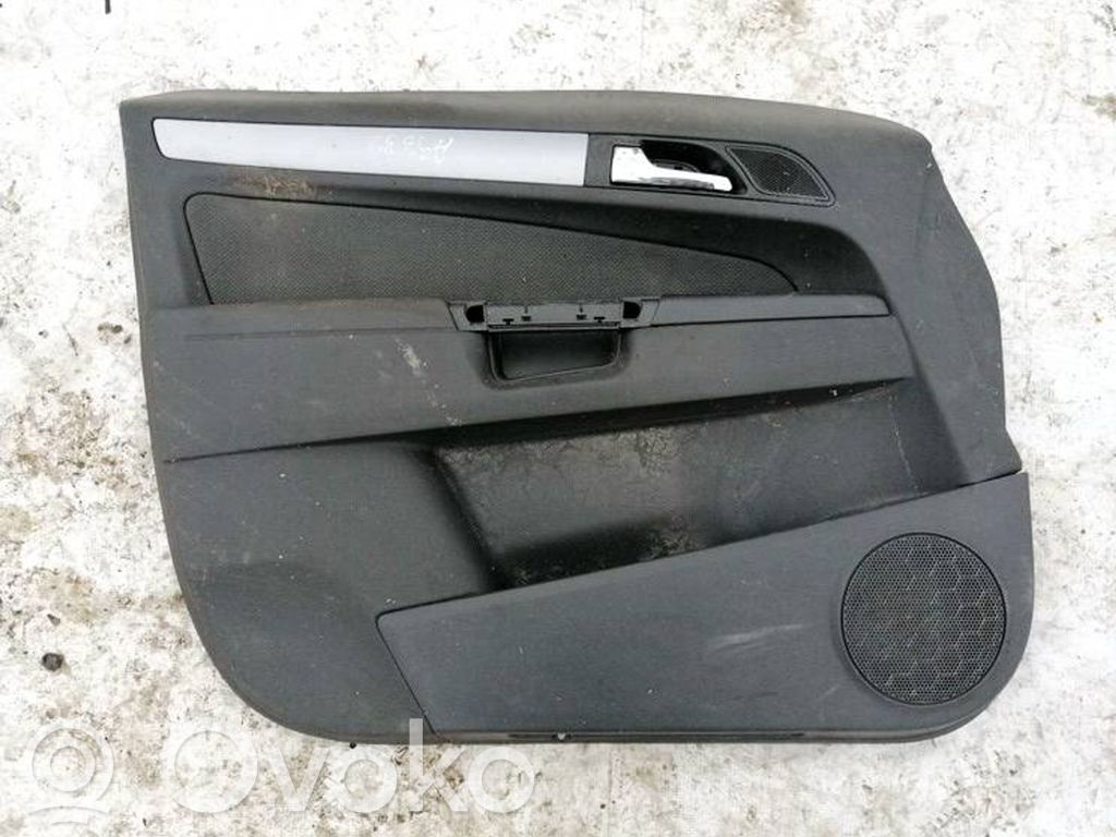 Opel Zafira B Boczki / Poszycie drzwi przednich 