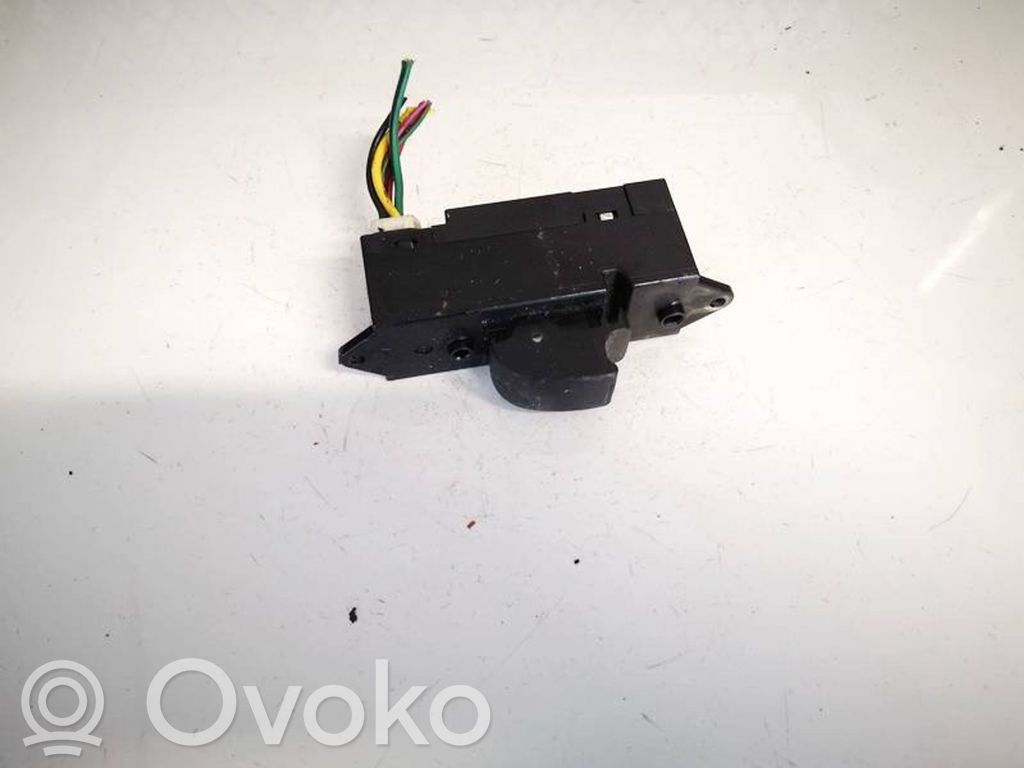 Mitsubishi Lancer Interruptor del elevalunas eléctrico 